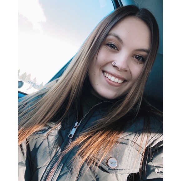 Meet your Posher, Keely - Picture 1 of 1